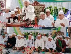 Suasana Hujan Camat Satui Hadiri Acara Haul Guru Acil ke-14, Tausiah KH.Munawwar Ulama Martapura Kalsel