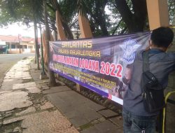 Sat Lantas Polres Majalengka Sosialisasikan Ops Keselamatan Lodaya 2022 Melalui Pemasangan Spanduk