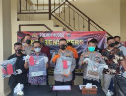 Diduga Jadi Pelaku Pembunuhan di Blora, Warga Ini Terpaksa Diamankan Petugas Gabungan   Petugas Gabungan Amankan Warga Pacitan Yang Diduga Lakukan Pembunuhan Di Blora