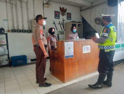 Sambangi Satpam Sat Lantas Polres Majalengka Sosialisasikan Ops Keselamatan Lodaya 2022