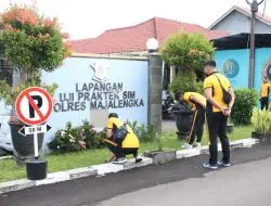 Upaya Untuk Jaga Kebersihan, Jum’at Bersih, Anggota Polres Majalengka Laksanakan Korve