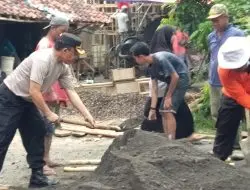 Kapolsek Bersama Personel Polsek Banjar Bantu Pembangunan Ponpes Miftahul Khair