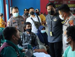 Antusias Masyarakat Yang Divaksin, PJU Polres Majalengka Monitoring Kegiatan Vaksinasi Presisi