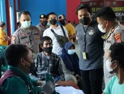 Antusias Masyarakat Yang Divaksin, PJU Polres Majalengka Monitoring Kegiatan Vaksinasi Presisi