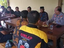Bersama Ketua Pencak Silat, Polsek Karanganyar Gelar Silaturahmi dan Komunikasi.
