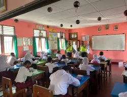 Sat Lantas Polres Bangka Lakukan Kegiatan Polisi Sahabat Anak Dengan sasaran siswa siswi SD Negeri 13, Sungailiat