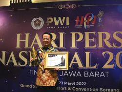 Bupati Majalengka Raih Penghargaan Peduli Wartawan di HPN Jabar