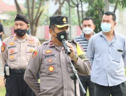 Seusai Pimpin Apel, Wakapolres Majalengka Berikan Semangat Kepada Nakes dan Peserta Vaksinasi di Kasokandel