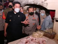 Gubernur Sumsel Didampingi Kapolda  Melakukan Peninjauan di Sejumlah Pasar 