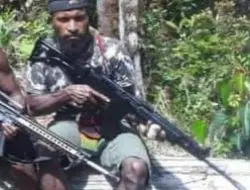 Satgas Damai Cartenz Lakukan Tindakan Tegas ke Pimpinan KKB Ndeotadi Toni Tabuni Karena Melawan saat Ditangkap
