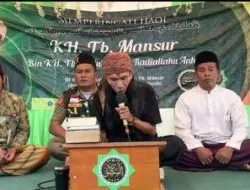 Abuya KH Ghufron Al Bantani Turut Memberikan Tausiyah Pada Acara Khaul Syaikh KHR.TB Mansur Ciserang Plered Yang Ke – 43 Tahun 1443 H