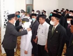 Bupati Tanbu Lantik Puluhan Pejabat Pemkab di Aula Bersujud