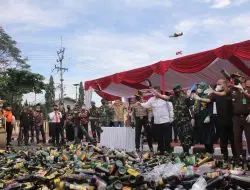 Jelang Ramadhan Polres Sumedang Musnahkan Ribuan Botol Miras