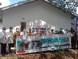 Pertamina Hulu Rokan Zona 4 Bedah Rumah Warga Desa Rambang Senuling