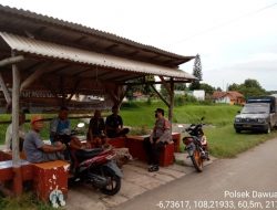 Gelar Patroli Ngabuburit Polsek Dawuan Polres Majalengka Cegah Warga Berkerumunan