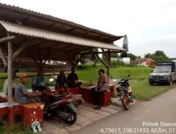 Gelar Patroli Ngabuburit Polsek Dawuan Polres Majalengka Cegah Warga Berkerumunan