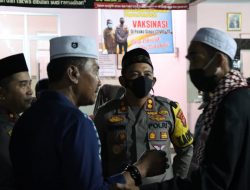 Polres Majalengka Tingkatkan Akselerasi Vaksinasi Booster di Halaman Masjid Jami Al – Barkah