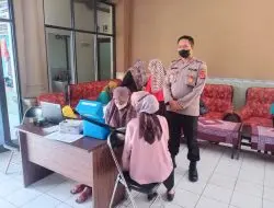 Hari Pertama Menjabat,Kapolsek Palasah IPTU Dadang Monitoring Vaksinasi Pastikan Berjalan Lancar