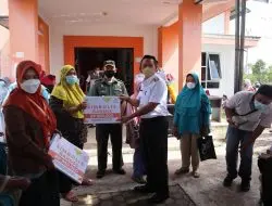 Warga Beltim Mulai Terima BLT Minyak Goreng dan Bantuan Sembako