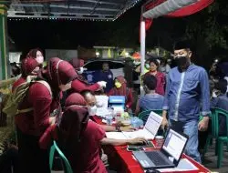 Kasat Narkoba Polres Majalengka Berikan Semangat Kepada Nakes dan Peserta Vaksinasi di Halaman Masjid Jamie Baiturrahman