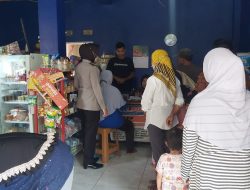 Pastikan Berjalan Lancar, Polwan Bhabinkamtibmas Polsek Majalengka Kota Monitoring Pembagian BPNT