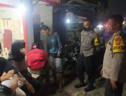 Patroli Malam di Bulan Ramadhan, Polsek Kadipaten Himbau Masyarakat Untuk Patuhi Prokes