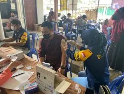 Polda Babel Bersama DPD IMM Babel Gelar Vaksinasi Massal Di Desa Balun Ijuk Kec. Merawang Kab. Bangka
