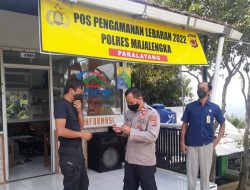 Padal Pam Ops Ketupat Lodaya 2022 Obyek Wisata Paralayang Dengan Humanis Bagikan Masker Ke Pengunjung