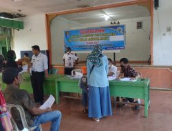 Pembagian BLT DD Tahap l,ll dan lll Desa Cisumur Kecamatan Gandrungmangu Kabupaten Cilacap