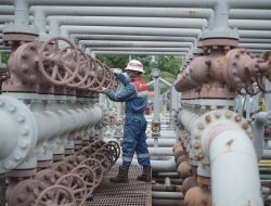 Diduga Uap Pipa Gas Dari Oil Pit Yang Terbakar