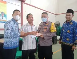 Bantuan Langsung Tunai dibagikan di GOR Desa Sukamukti