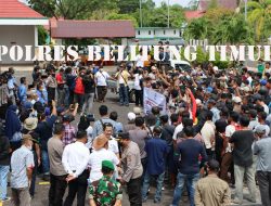 Polres Beltim Amankan Aksi Damai Petani Kelapa Sawit Di Kantor Bupati Beltim