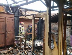 Naas! Rumah Warga Somawangi Banjarnegara Nyaris Ludes Dilalap si Jago Merah
