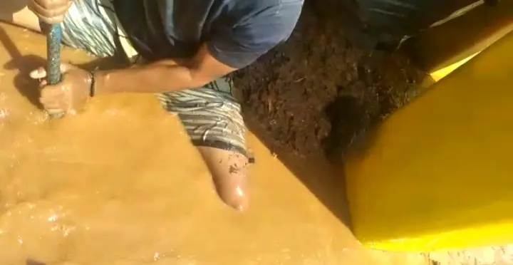 Tim Teknis menanggulangi Kebocoran Pipa jaringan