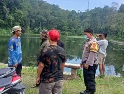 Sambil Patroli, Bhabinkamtibmas Himbau Prokes ke Pengunjung Wisata Desa Padaherang