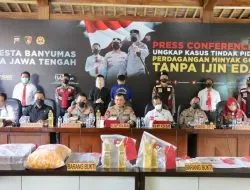 Polda Jateng Ungkap Kasus Peredaran Minyak Goreng Kemasan Tanpa Ijin Edar di Banyumas. 14 Ton Barang Bukti Disita