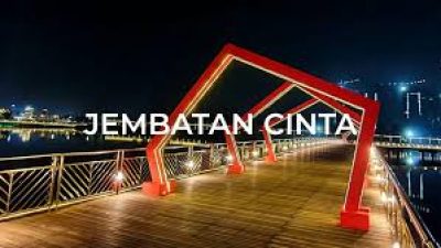 Di Duga Tersambar Petir Pengunjung Central Park Meikarta Meninggal Dunia