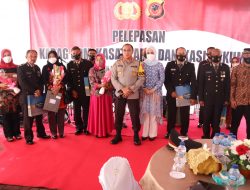 Polres Sumedang Gelar Upacara Penyerahan Jabatan dan Pelepasan Purna Bakti Kabag SDM, Kasat Tahti dan Kasi Hukum