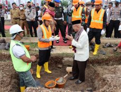 Wakil Bupati Bersama Kapolres Majalengka Pimpin Peletakan Batu Pertama Pembangunan Mako Polsek Kertajati dan Polsek Malausma