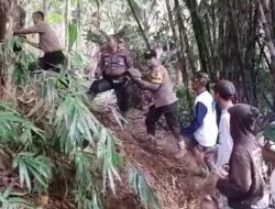 Sinergitas TNI Polri di Majalengka Gotong Royong Bersama Pembangunan Mushola Dalam Rangka Hari Bhayangkara ke 76