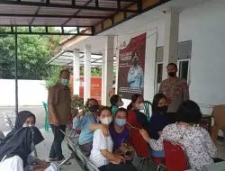 Kapolsek Palasah Laksanakan Monitoring Masyarakat Yang Akan Vaksin