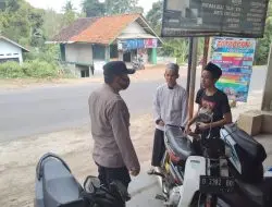Giatkan Patroli, Bhabinkamtibmas Polsek Banjaran Himbau Warga Patuhi Prokes