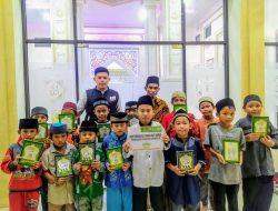 Anak Anak Masjid Air Kura Kura Giat Baca Qur’an Tiap Magrib