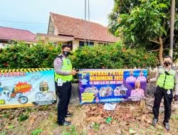 Polres Bangka Satuan Lulu Lintas Melakukan Pemasangan Spanduk
