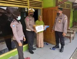 Sambut Hari Bhayangkara Ke 76, Polisi di Jatiwangi Berikan Bansos Bagi Purnawirawan dan Warakawuri Polri