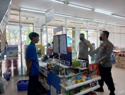 Cegah Gangguan Kamtibmas, Polsek Jatitujuh Patroli Sambang Minimarket