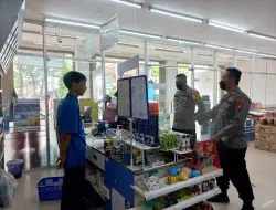 Cegah Gangguan Kamtibmas, Polsek Jatitujuh Patroli Sambang Minimarket