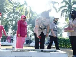 Peringati Hari Bhayangkara Ke-76, Polres Banjar Gelar Upacara Ziarah di TMP