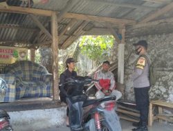 Bhabinkamtibmas Polsek Banjaran Polres Majalengka Sampaikan Himbauan Kamtibmas dan Prokes