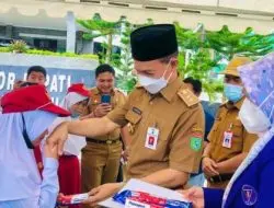 Hari Kesehatan Gigi Nasional Sekda Tanbu Buka Sikat Gigi Bersama 2.200 Anak Sekolah Dasar